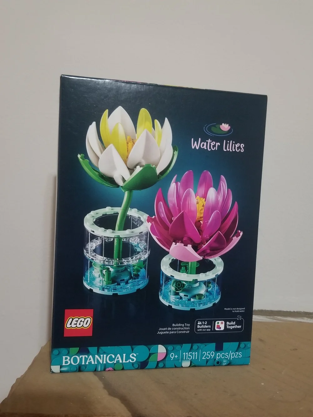 New! Lego Water Lilies Building set NWT